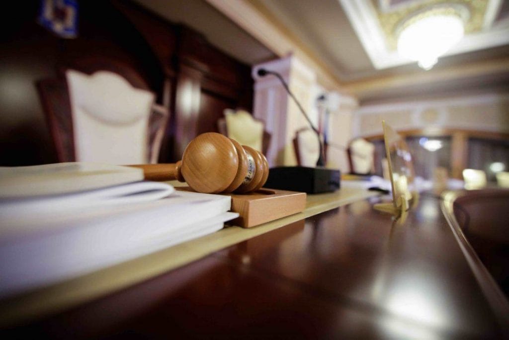 6 Advantages of Going Home Until Your Trial